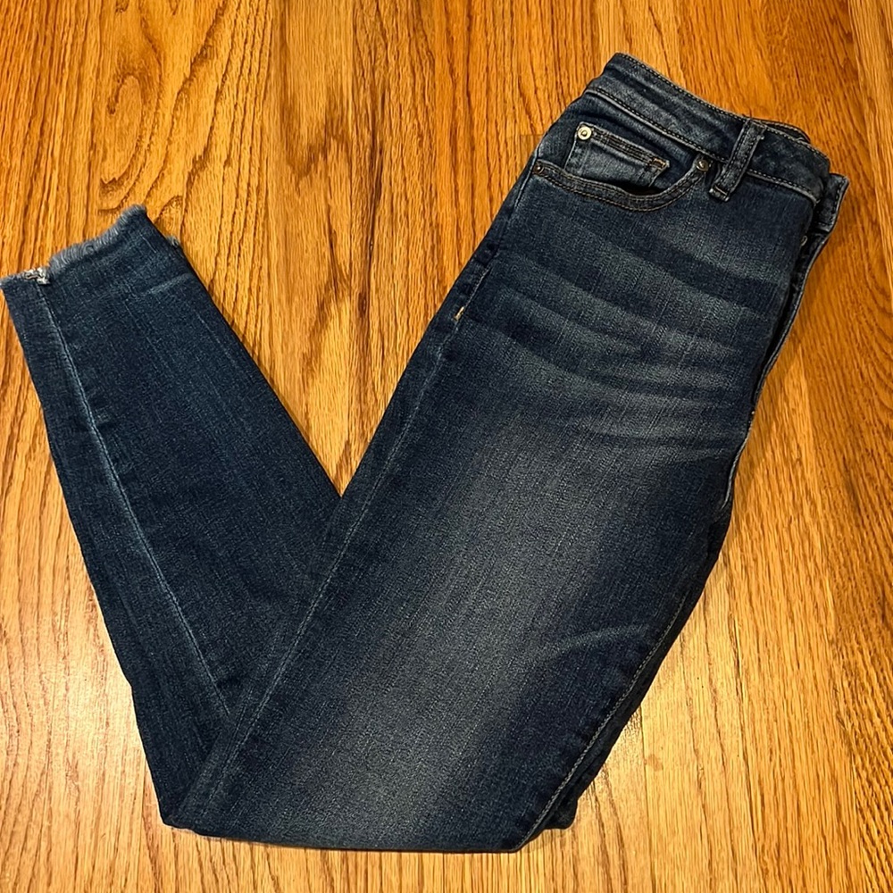 DL1961 CHRISSY Skinny Jeans. Size 26